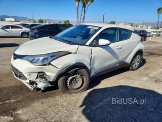 TOYOTA C-HR LE