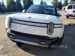 RIVIAN R1S ADVENTURE