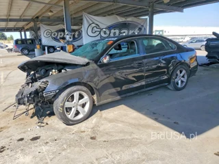 VOLKSWAGEN PASSAT SE