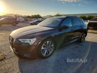 AUDI E-TRON PREMIUM PLUS