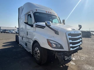FREIGHTLINER CASCADIA 126