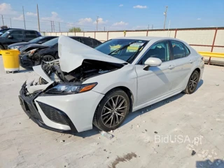 TOYOTA CAMRY SE