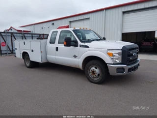 FORD FORD F-350 CHASSIS XL