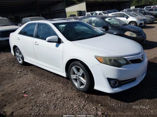 TOYOTA TOYOTA CAMRY SE