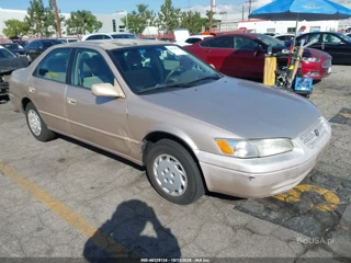 TOYOTA TOYOTA CAMRY LE