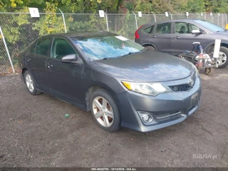 TOYOTA TOYOTA CAMRY SE