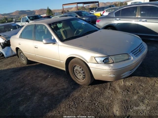 TOYOTA TOYOTA CAMRY LE