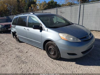 TOYOTA TOYOTA SIENNA LE