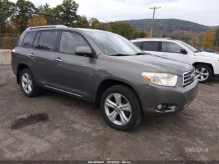 TOYOTA TOYOTA HIGHLANDER LIMITED