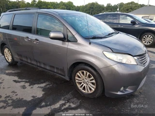 TOYOTA TOYOTA SIENNA XLE V6 8 PASSENGER