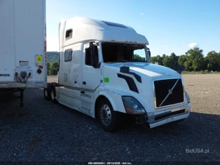 VOLVO VOLVO VNL