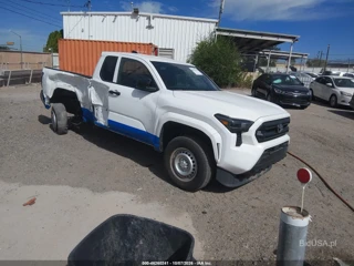 TOYOTA TOYOTA TACOMA SR