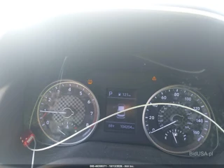 HYUNDAI HYUNDAI ELANTRA SEL