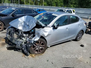 TOYOTA YARIS LE