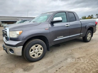 TOYOTA TUNDRA DOUBLE CAB SR5