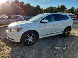 VOLVO XC60 T6 PREMIER+