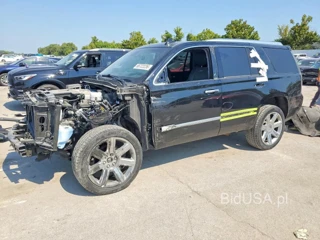 CADILLAC ESCALADE LUXURY