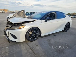 TOYOTA CAMRY XSE
