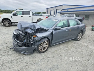 VOLKSWAGEN PASSAT SE