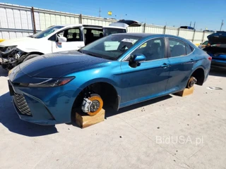 TOYOTA CAMRY XLE