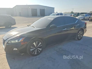 NISSAN ALTIMA SV