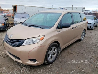 TOYOTA SIENNA BASE 7-PASSENGER