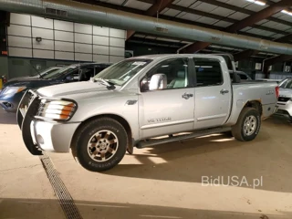 NISSAN TITAN XE