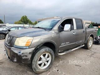 NISSAN TITAN SV