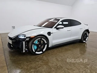 PORSCHE TAYCAN TURBO