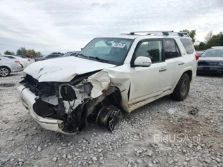 TOYOTA 4RUNNER SR5