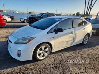 TOYOTA PRIUS V