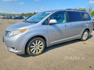TOYOTA SIENNA XLE 7-PASSENGER