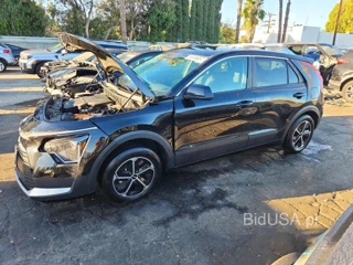 KIA NIRO LX