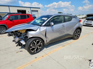 TOYOTA C-HR XLE