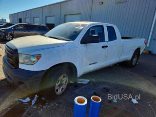 TOYOTA TUNDRA DOUBLE CAB SR5