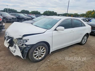 TOYOTA CAMRY XLE