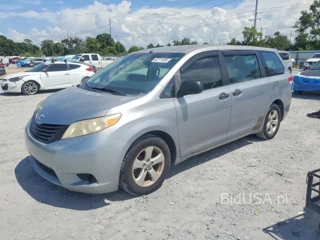 TOYOTA SIENNA BASE 7-PASSENGER