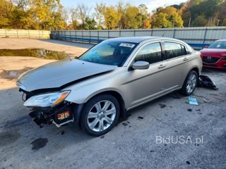 CHRYSLER 200 LX
