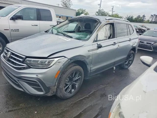 VOLKSWAGEN TIGUAN SE