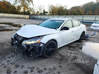 NISSAN ALTIMA SR