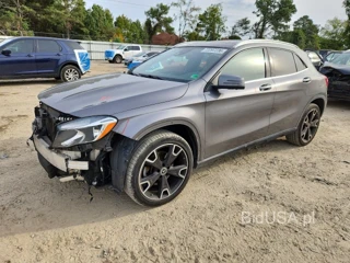 MERCEDES-BENZ GLA 250 4MATIC