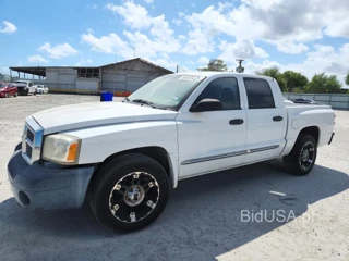 DODGE DAKOTA QUAD SLT