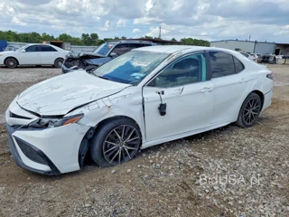 TOYOTA CAMRY SE