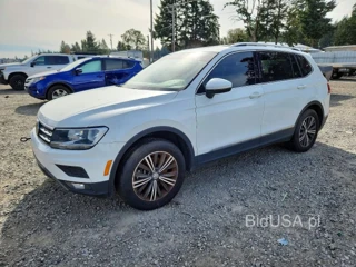 VOLKSWAGEN TIGUAN SE