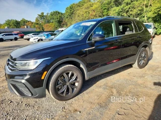 VOLKSWAGEN TIGUAN SE