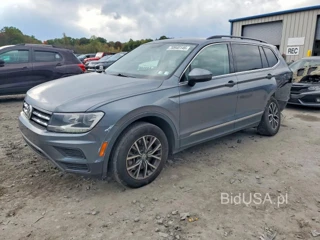 VOLKSWAGEN TIGUAN SE