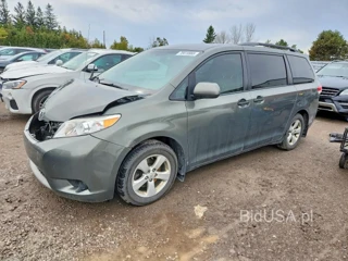 TOYOTA SIENNA BASE 7-PASSENGER