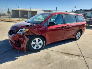 TOYOTA SIENNA L 7-PASSENGER