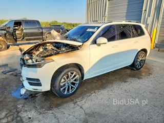 VOLVO XC90 T6 MOMENTUM
