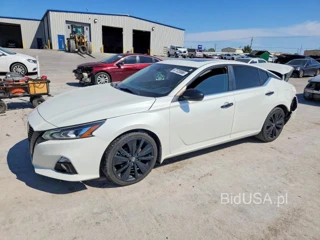 NISSAN ALTIMA SR